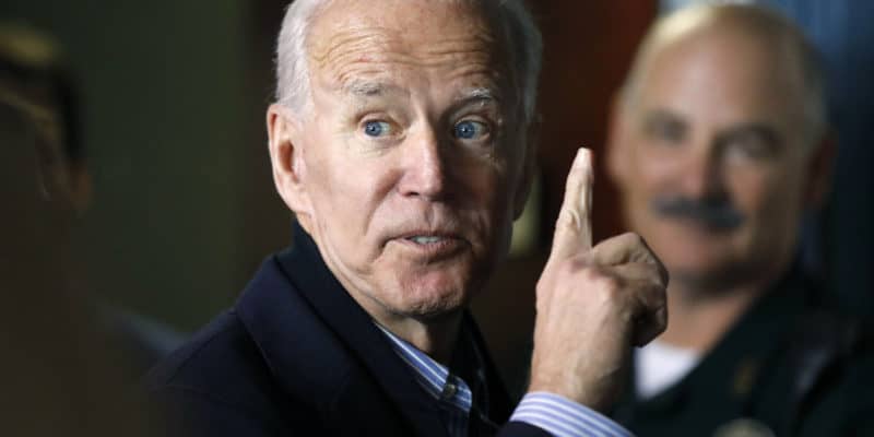 Joe Biden pointing up