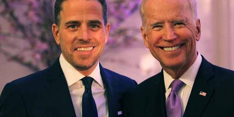 Hunter and Joe Biden smiling