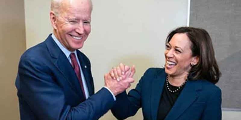 Joe Biden and Kamala Harris celebrate the passage of the Inflation Reduction Act in the US Senate 2022